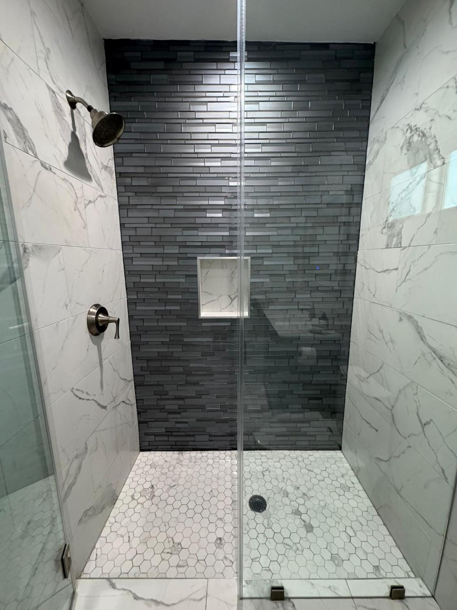 Apartment Newly Constructed 2 Bedroom By La Cienega Plaza With Parking, Modern Kitchen, Washer Dryer And Very To Attractions Los Angeles